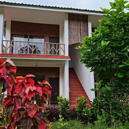 Hotel Exotica Squares Lakshmanpur Exterior photo