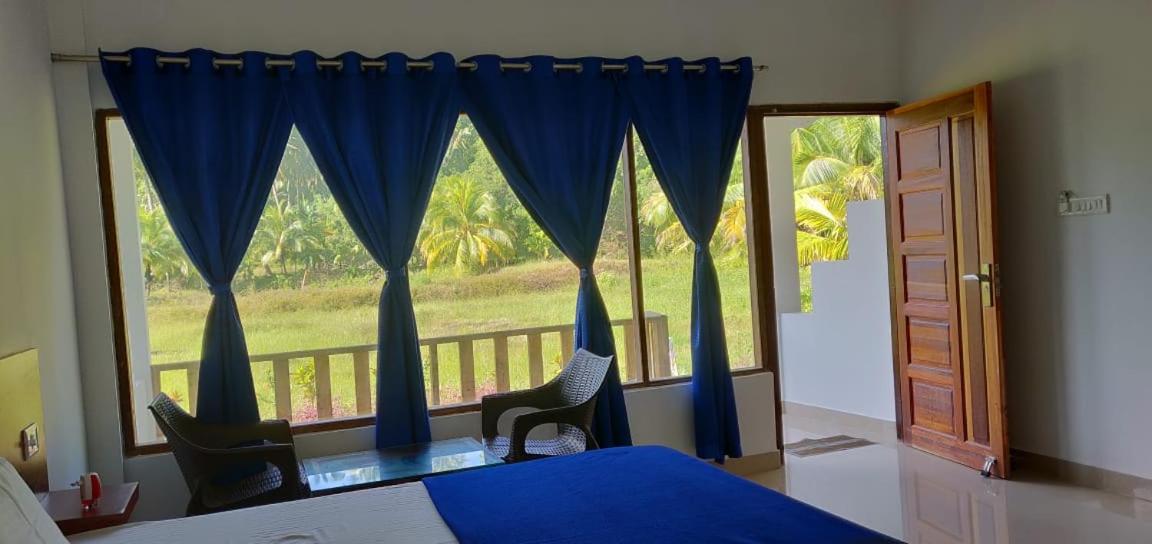 Hotel Exotica Squares Lakshmanpur Exterior photo