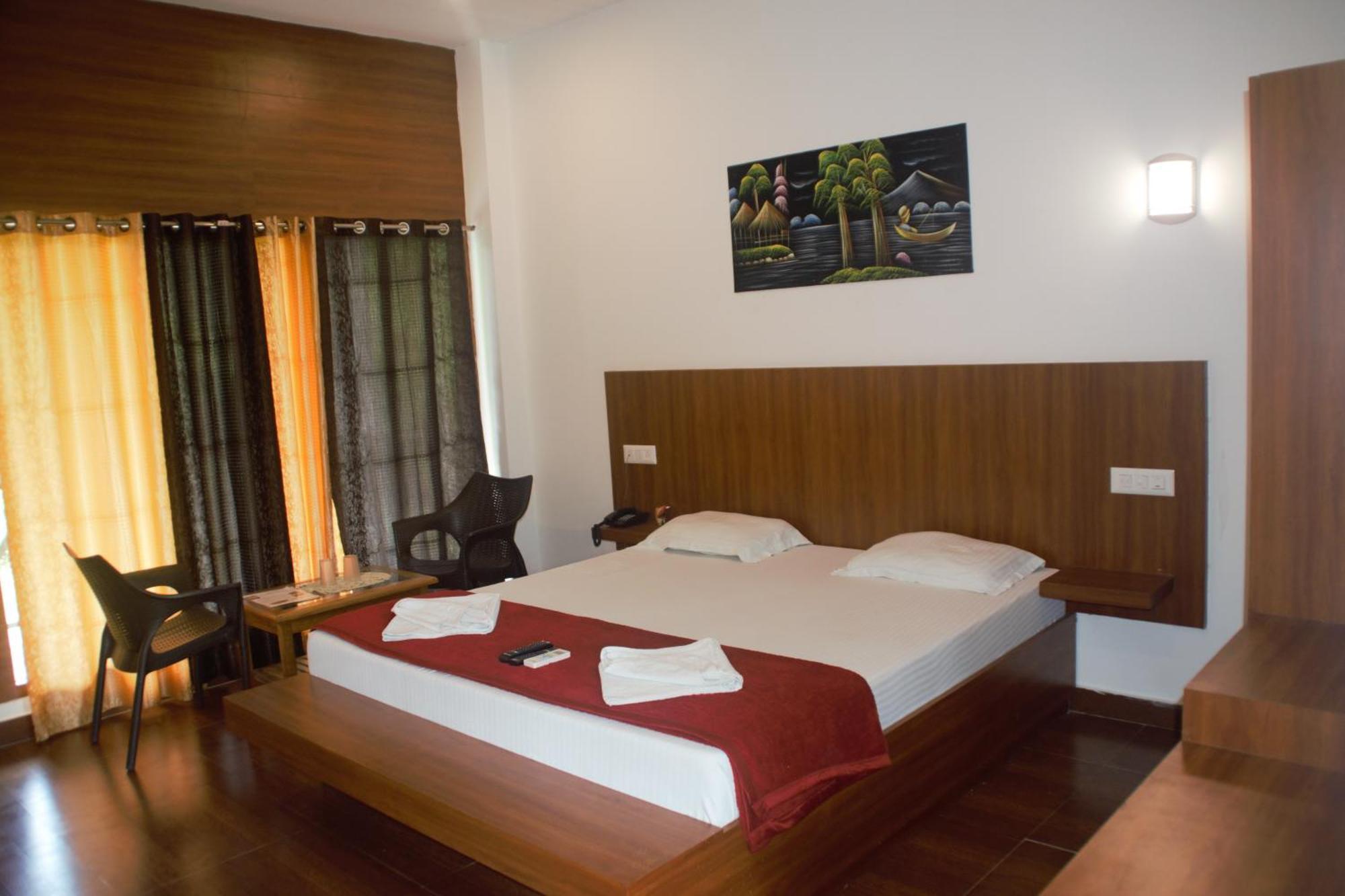 Hotel Exotica Squares Lakshmanpur Exterior photo