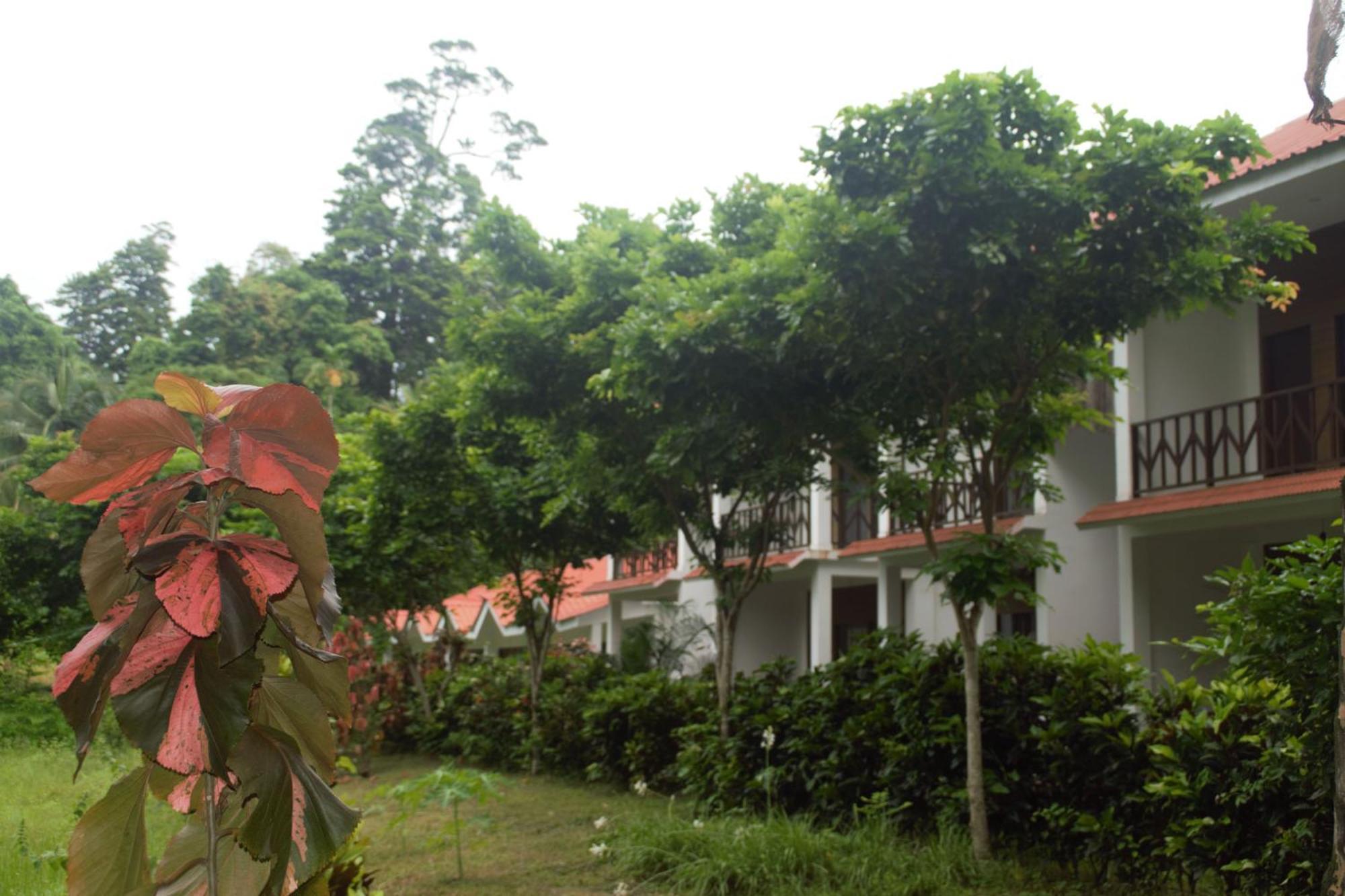 Hotel Exotica Squares Lakshmanpur Exterior photo