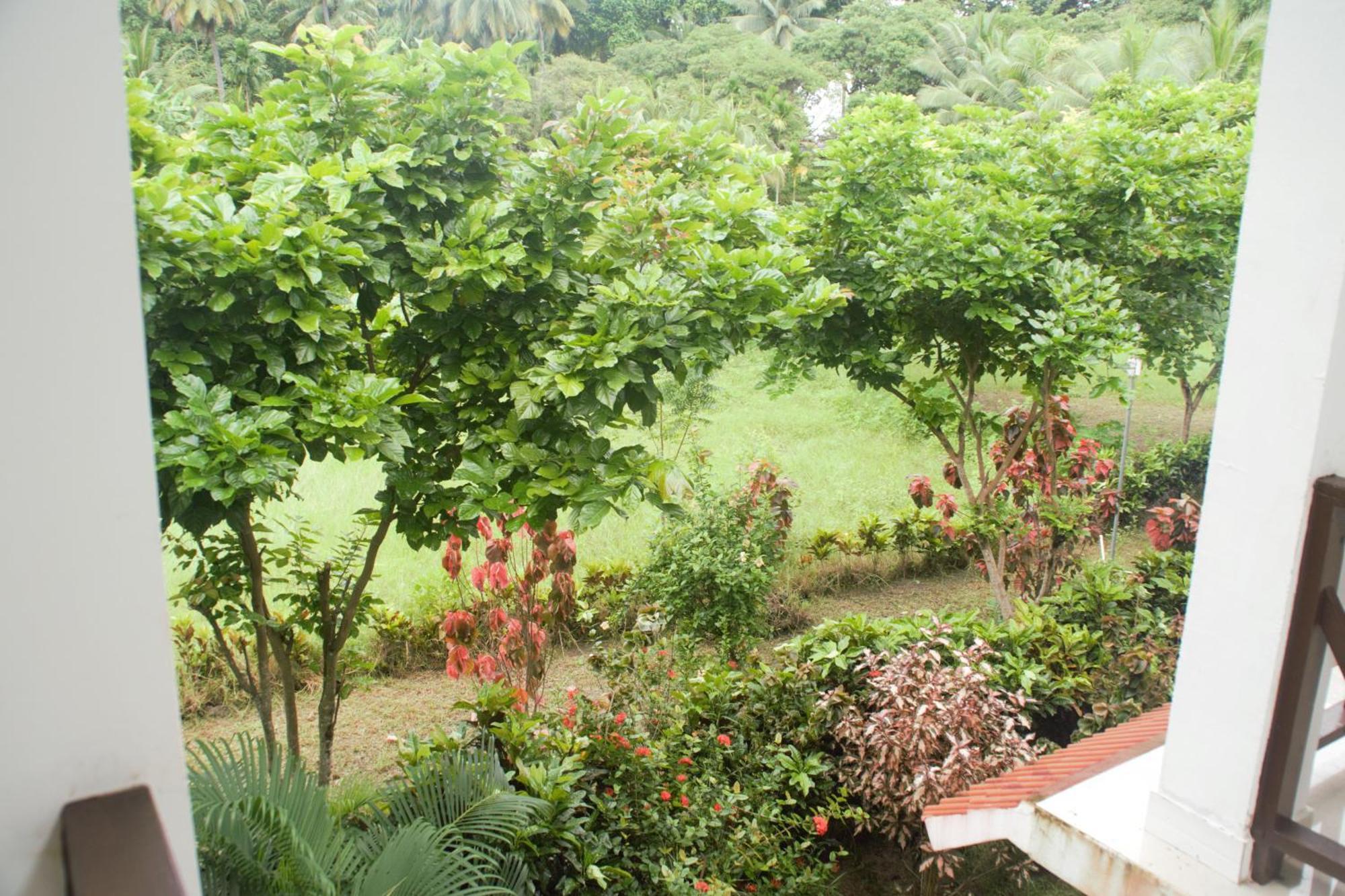 Hotel Exotica Squares Lakshmanpur Exterior photo